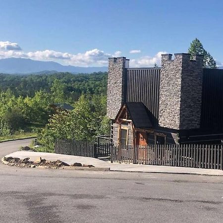 Вілла The Log Castle~Stunning Mountain Views~Hot Tub Сев'єрвілл Екстер'єр фото
